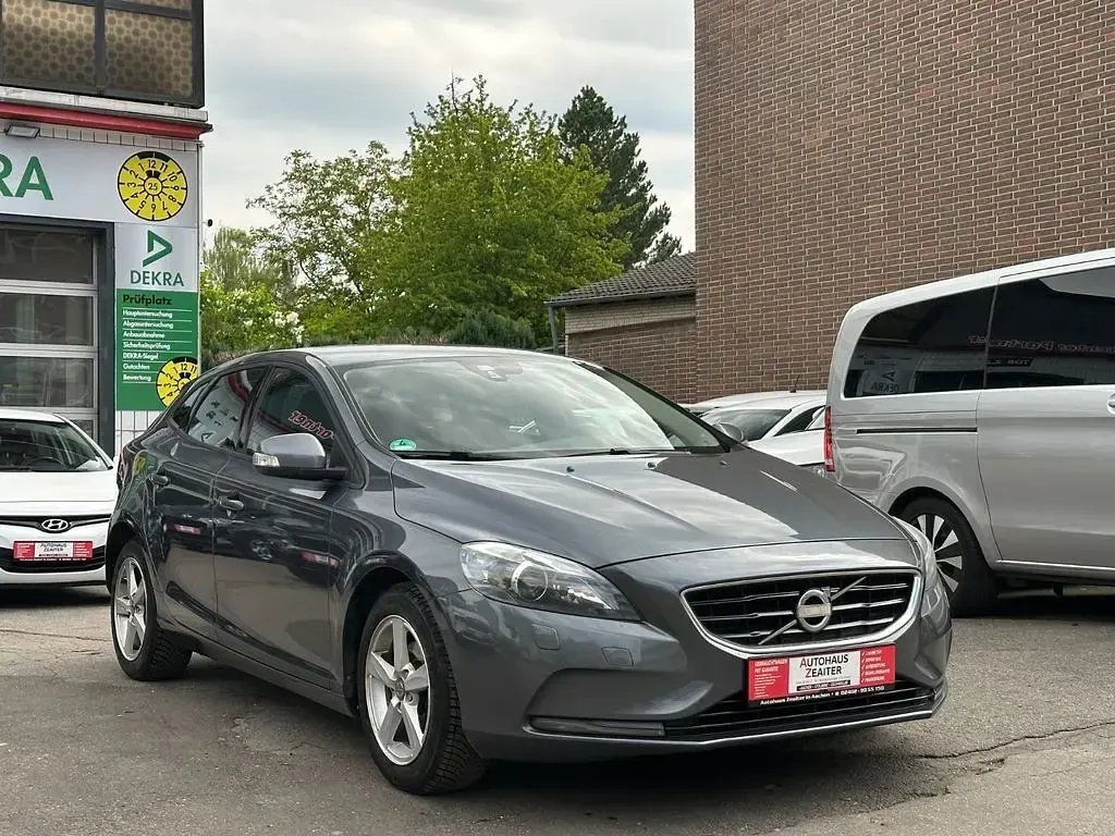 Occasion Volvo V40 You! 114 ch (83 kW) 2014 Gris Berline