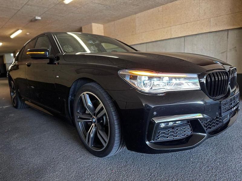 Schwarz Gebraucht 2019 BMW 730 M Sport Limousine | 37.990 € (Guter Preis) - Bild 1/4