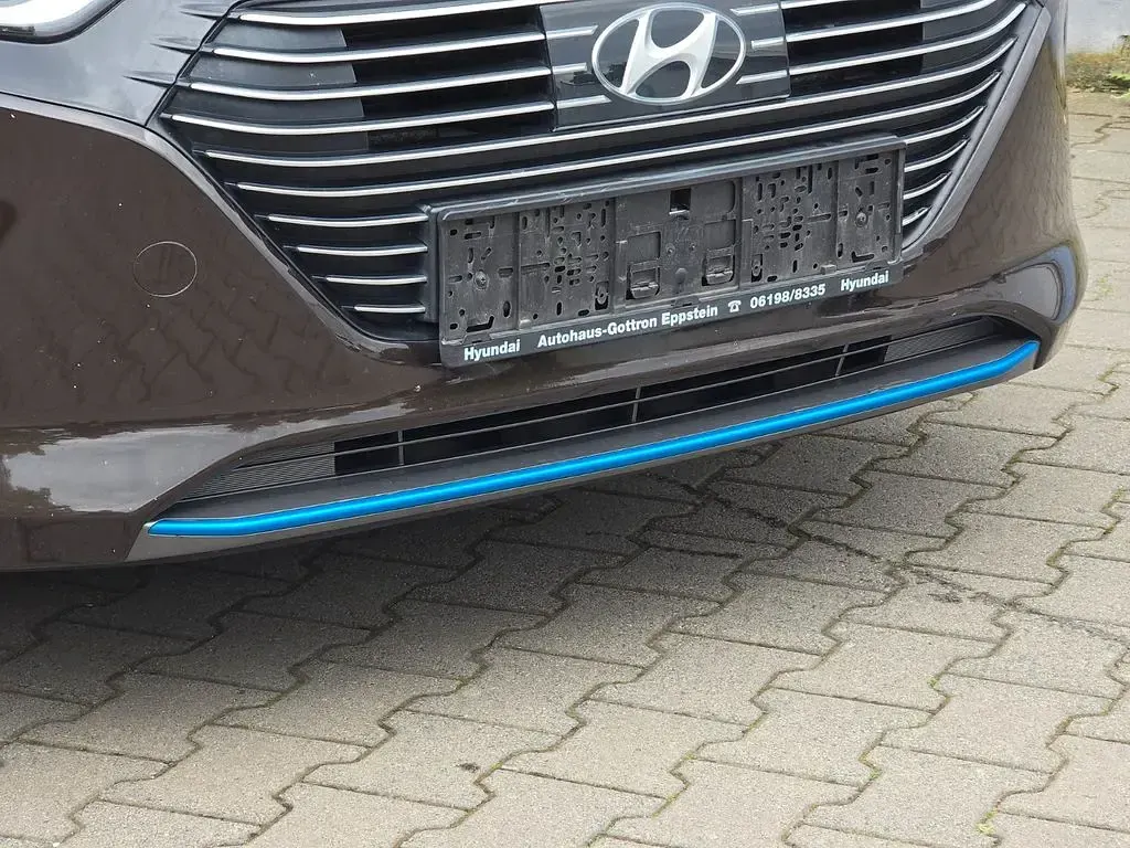 Gebraucht Hyundai Ioniq 105 PS (77 kW) 2019 Demitasse brown Kleinwagen