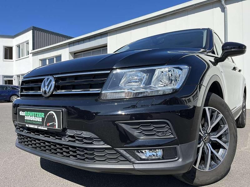 Deep black Gebraucht 2020 VW Tiguan Comfortline SUV | 27.860 € (Guter Preis) - Bild 1/4