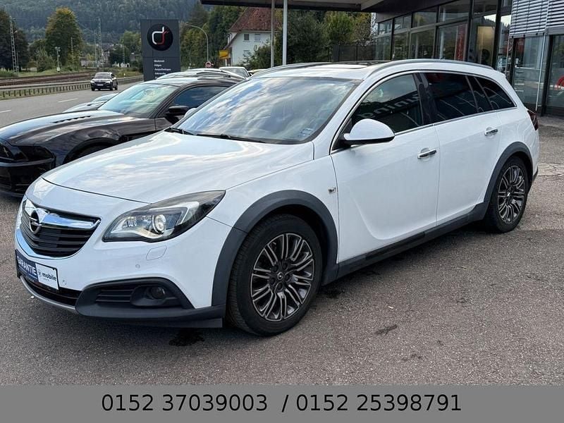 Weiß Gebraucht 2015 Opel Insignia Country Tourer Kombi | 12.999 € (Guter Preis) - Bild 1/4
