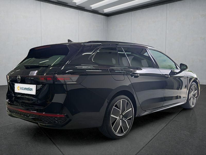 Gebraucht VW Passat 193 PS (141 kW) 2025 Schwarz Kombi