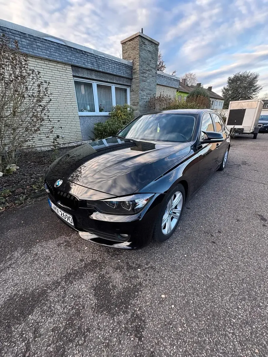 Gebraucht BMW 316 116 PS (85 kW) 2013 Schwarz Limousine