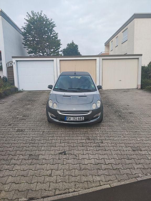 Grau Gebraucht 2004 Smart ForFour Limousine | 900 € (Superpreis) - Bild 1/4