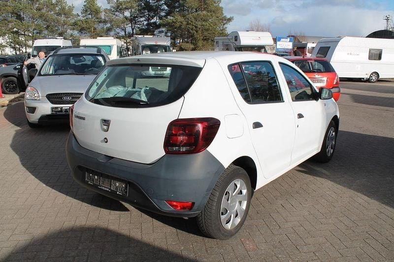 Gebraucht Dacia Sandero 73 PS (53 kW) 2019 Weiß Limousine