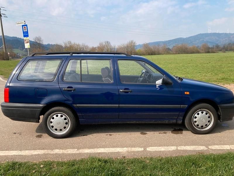 Gebraucht VW Golf III 75 PS (55 kW) 1994 Blau Kombi
