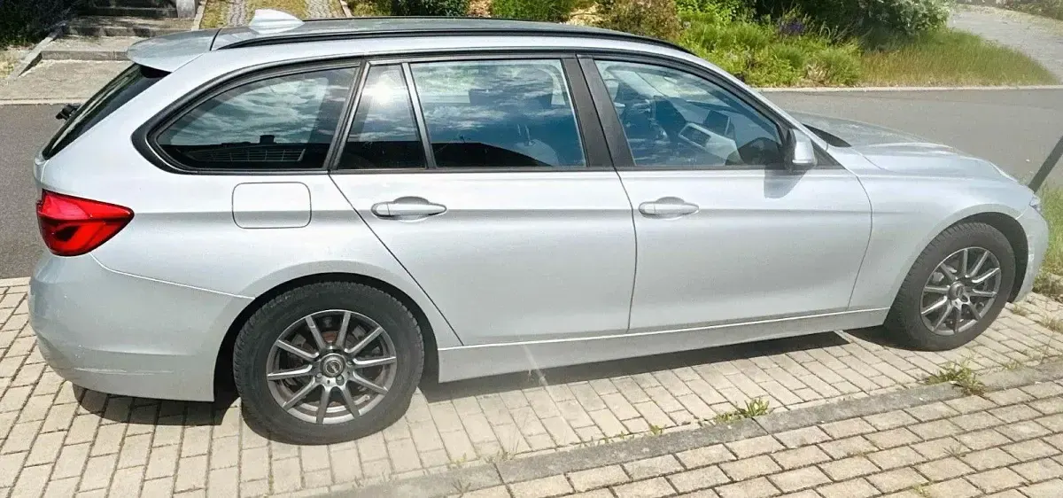 Gebraucht BMW 320 Advantage 185 PS (136 kW) 2016 Silber Kombi