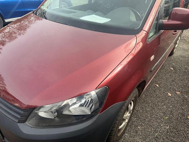 Gebraucht VW Caddy Trendline 105 PS (77 kW) 2011 Rot Van / Kleinbus