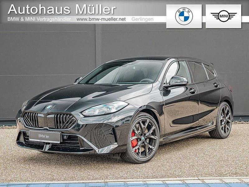 Schwarz Neu 2025 BMW 120 Performance Kleinwagen | 38.860 € (Fairer Preis) - Bild 1/4