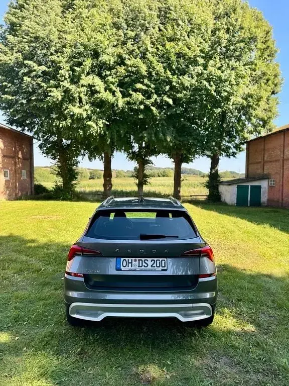 Gebraucht Skoda Kamiq ScoutLine 110 PS (80 kW) 2022 Grau SUV