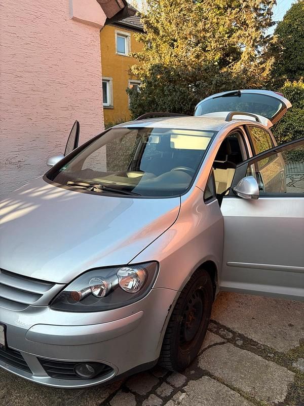 Gebraucht VW Golf V 100 PS (73 kW) 2008 Silber Kombi