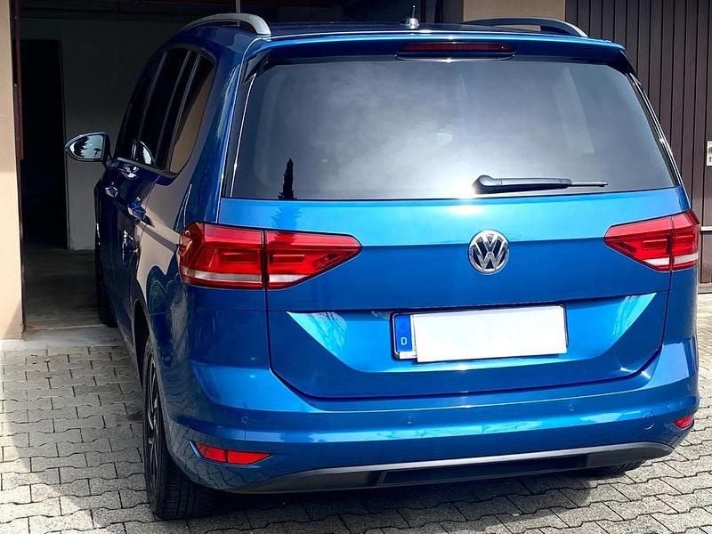 Gebraucht VW Touran Join 150 PS (110 kW) 2019 Blau Van / Kleinbus