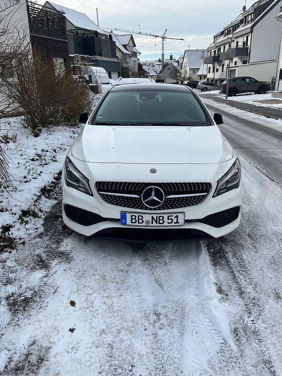 Gebraucht Mercedes CLA200 Shooting Brake 156 PS (114 kW) 2019 Weiß Kombi
