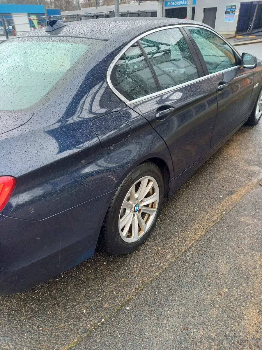 Gebraucht BMW 523 204 PS (150 kW) 2010 Blau Limousine