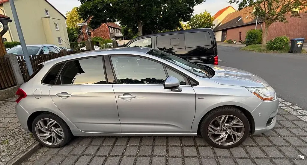 Gebraucht Citroën C4 Exclusive 120 PS (88 kW) 2012 Grau Limousine