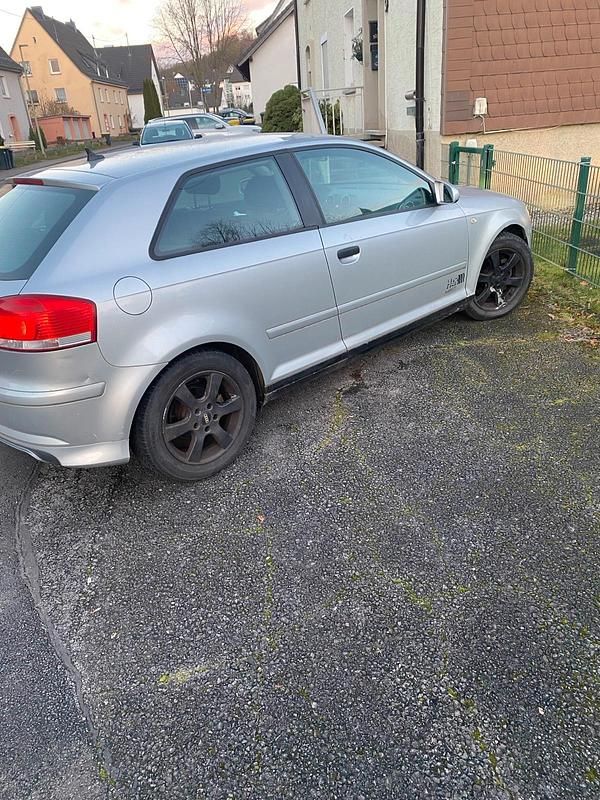 Second-hand Audi A3 102 CP (75 kW) 2003 Hatchback