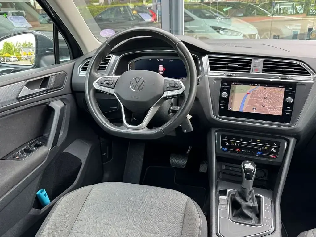 Gebraucht VW Tiguan Business 150 PS (110 kW) 2021 Grau SUV