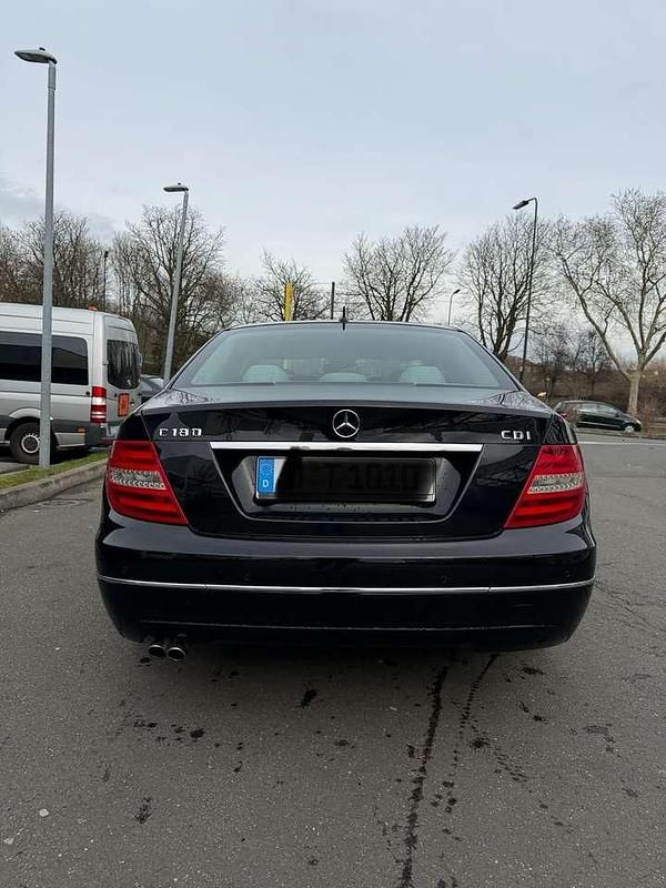 Gebraucht Mercedes C180 Elegance 120 PS (88 kW) 2012 Schwarz Limousine