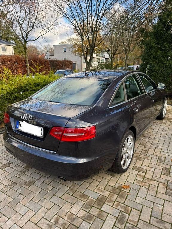 Grau Gebraucht 2009 Audi A6 Limousine | 5.990 € (Fairer Preis) - Bild 1/4