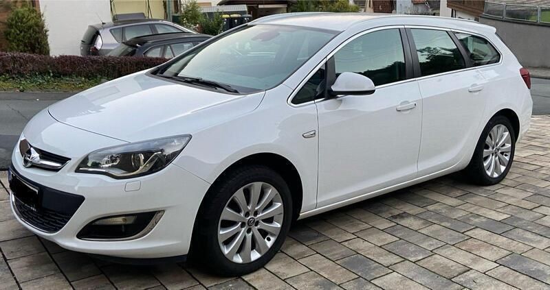 Weiß Gebraucht 2014 Opel Astra Energy Kombi | 5.500 € (Fairer Preis) - Bild 1/4