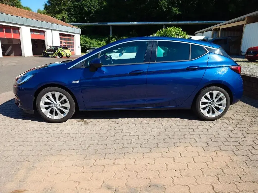 Gebraucht Opel Astra Elegance 145 PS (106 kW) 2020 Blau Limousine