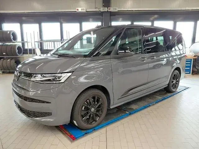 Gebraucht VW Multivan Edition 150 PS (110 kW) 2025 Schwarzkeine angabe Van / Kleinbus