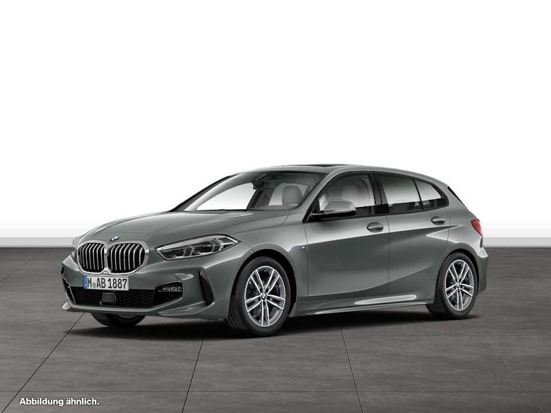 Skyscraper grau metallic Gebraucht 2024 BMW 120 Comfort Edition Kleinwagen | 38.864 € (Fairer Preis) - Bild 1/4