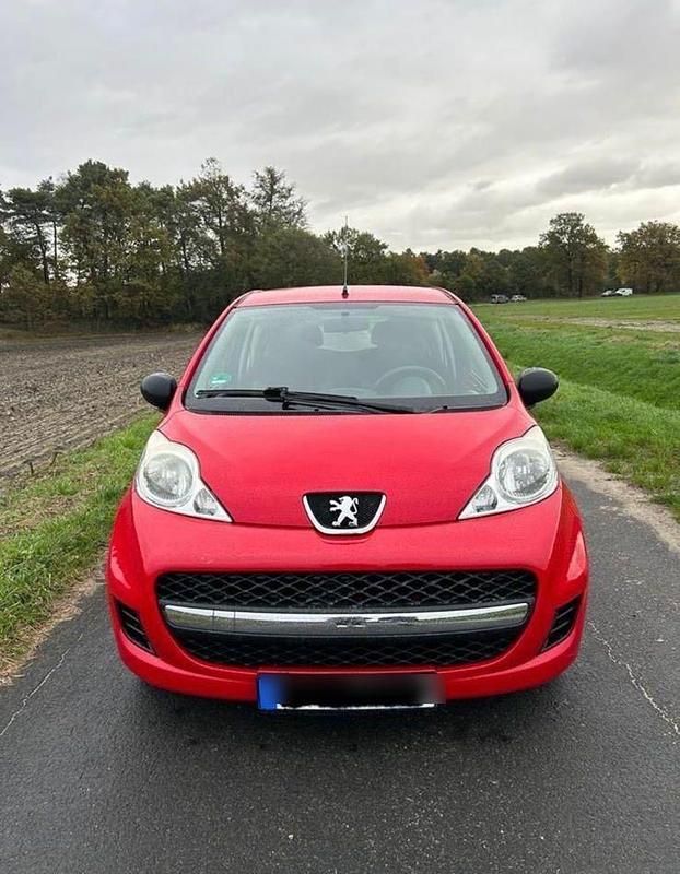 Rot Gebraucht 2009 Peugeot 107 Filou Kleinwagen | 1.490 € (Guter Preis) - Bild 1/4