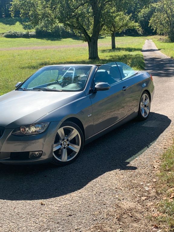 Grau Gebraucht 2007 BMW 325 Cabriolet Shadowline Cabrio | 11.000 € (Fairer Preis) - Bild 1/4