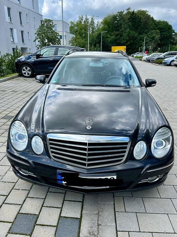 Schwarz Gebraucht 2008 Mercedes E200 Avantgarde Limousine | 7.500 € (Fairer Preis) - Bild 1/4