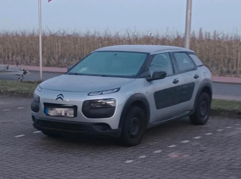 Silber Gebraucht 2014 Citroën C4 Cactus Kleinwagen | 3.800 € - Bild 1/4