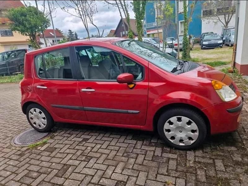 Rot Gebraucht 2005 Renault Modus Van / Kleinbus | 700 € (Guter Preis) - Bild 1/4