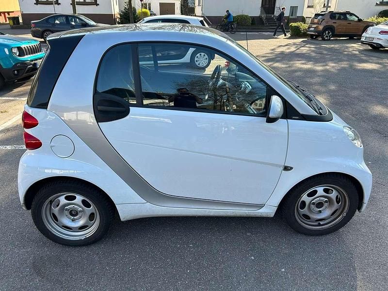 Gebraucht Smart ForTwo Coupé Passion 71 PS (52 kW) 2012 Weiß Coupé