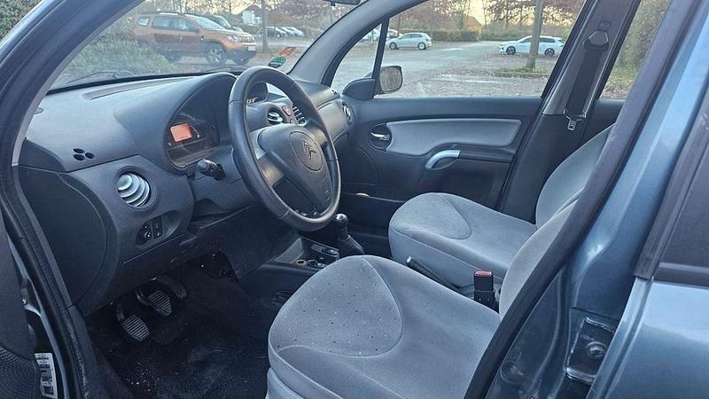 Second-hand Citroën C3 Style 73 CP (53 kW) 2005 Albastru Berlinǎ