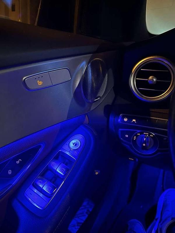 Schwarz Gebraucht 2018 Mercedes C300 Kombi | 29.500 € (Teuer) - Bild 1/4