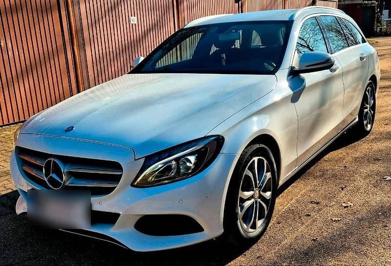 Gebraucht Mercedes C160 Avantgarde 129 PS (94 kW) 2016 Weiß Coupé