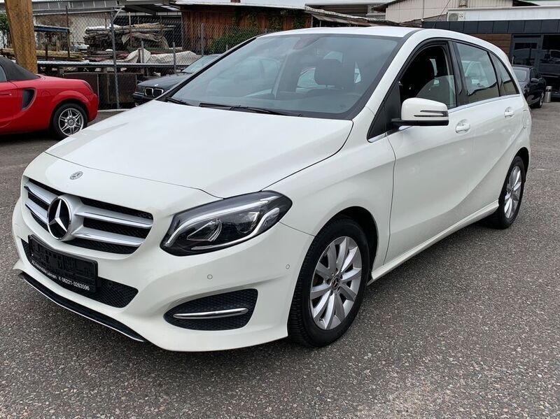 Gebraucht Mercedes B200 Style 136 PS (100 kW) 2018 Weiß Kleinwagen