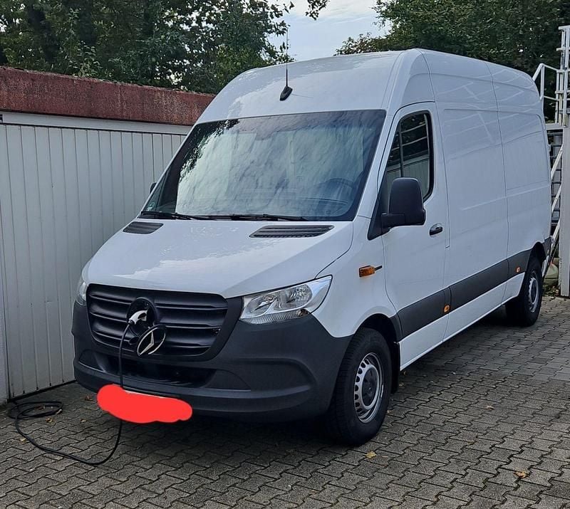 Weiß Gebraucht 2022 Mercedes E-Sprinter Van | 21.700 € (Superpreis) - Bild 1/4
