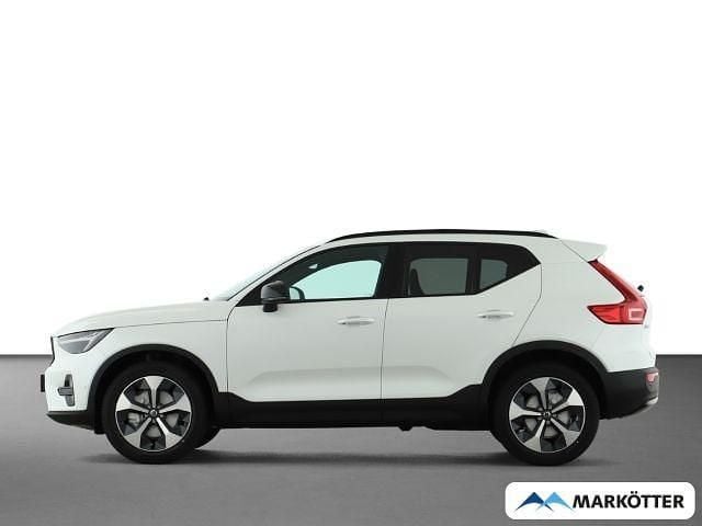 Neu Volvo XC40 Plus 163 PS (119 kW) 2026 Weiß SUV