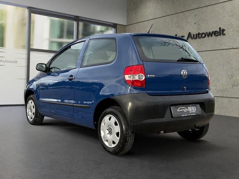 Gebraucht VW Fox Basis 54 PS (39 kW) 2007 Blau Kleinwagen