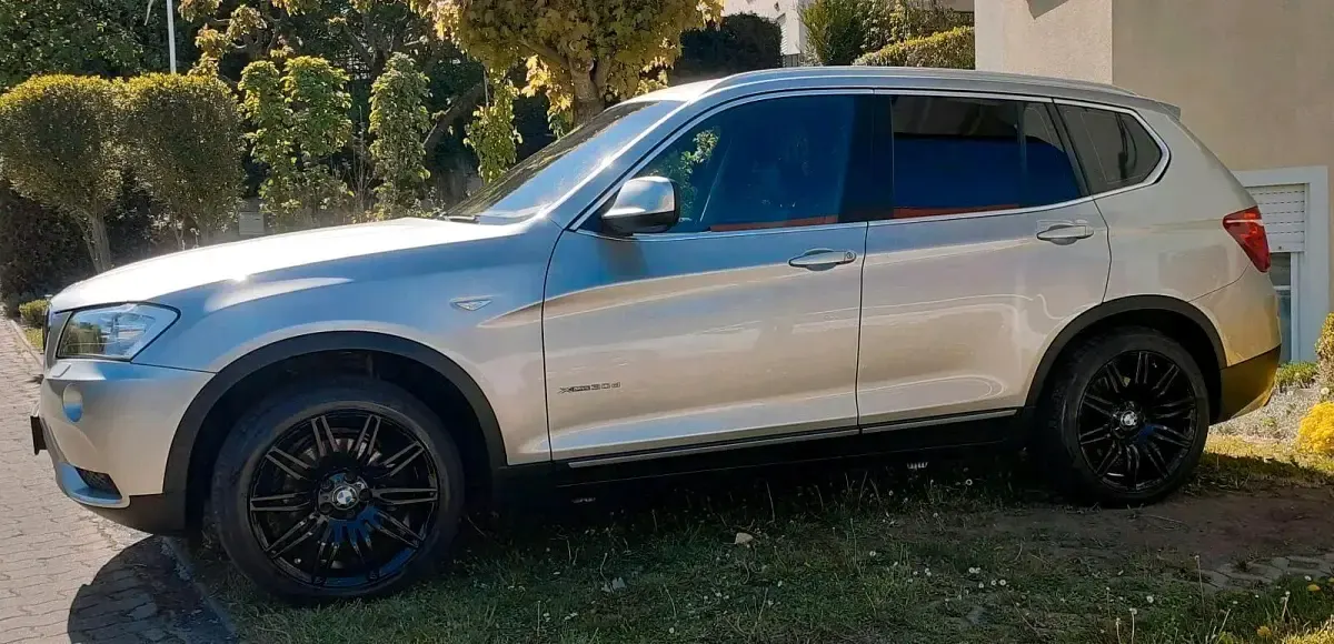 Gebraucht BMW X3 258 PS (189 kW) 2011 Silber SUV