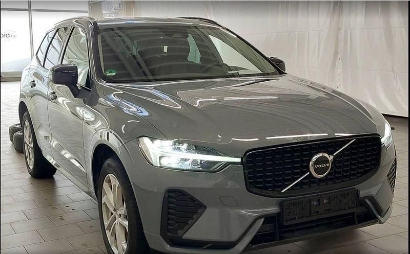 Gebraucht Volvo XC60 Plus 197 PS (144 kW) 2023 Grau SUV