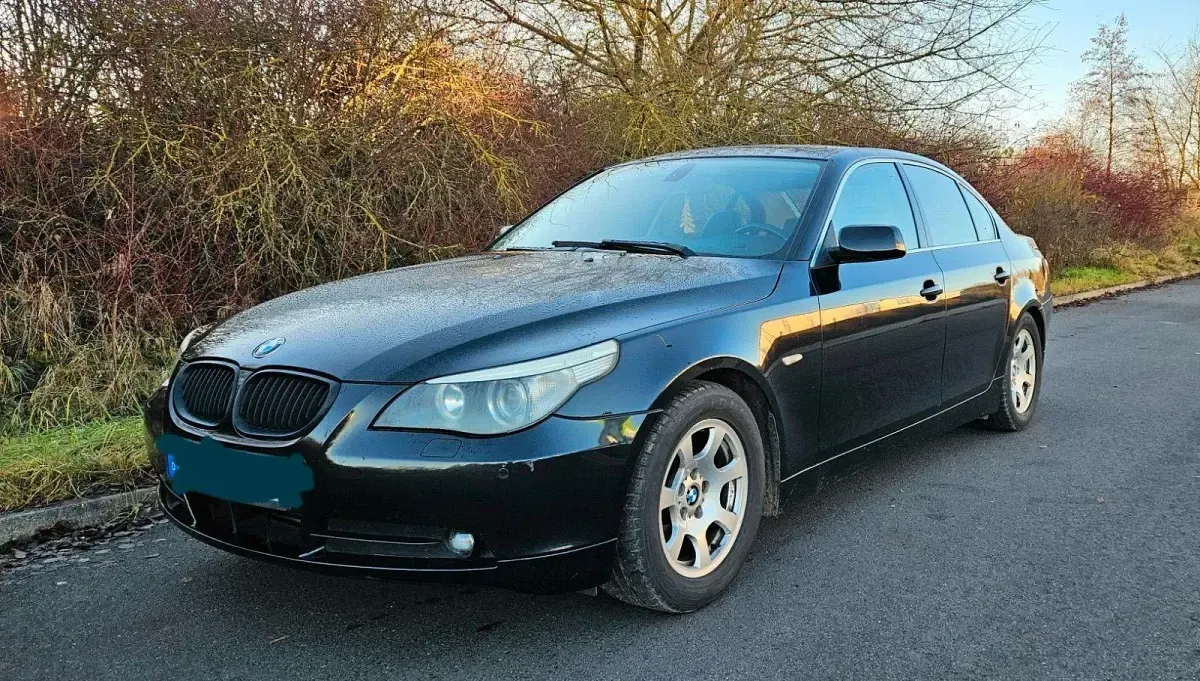 Używany BMW 520 Performance 170 KM (125 kW) 2003 Czarny Sedan/Limuzyna