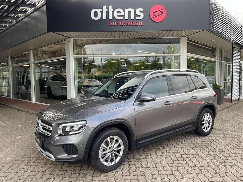 Grau Gebraucht 2020 Mercedes GLB200 Business SUV | 35.990 € (Fairer Preis) - Bild 1/4