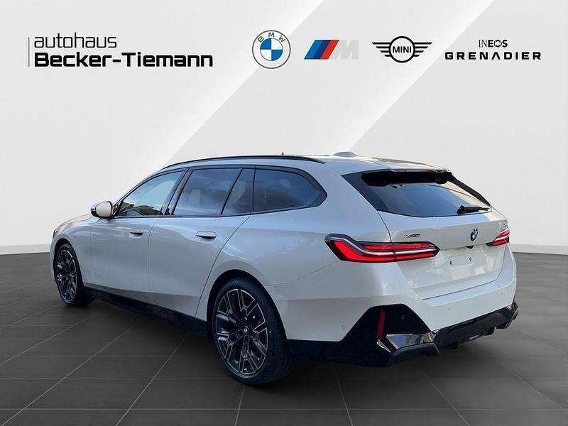 Neu BMW 540 Exclusive 303 PS (222 kW) 2025 Weiß Limousine