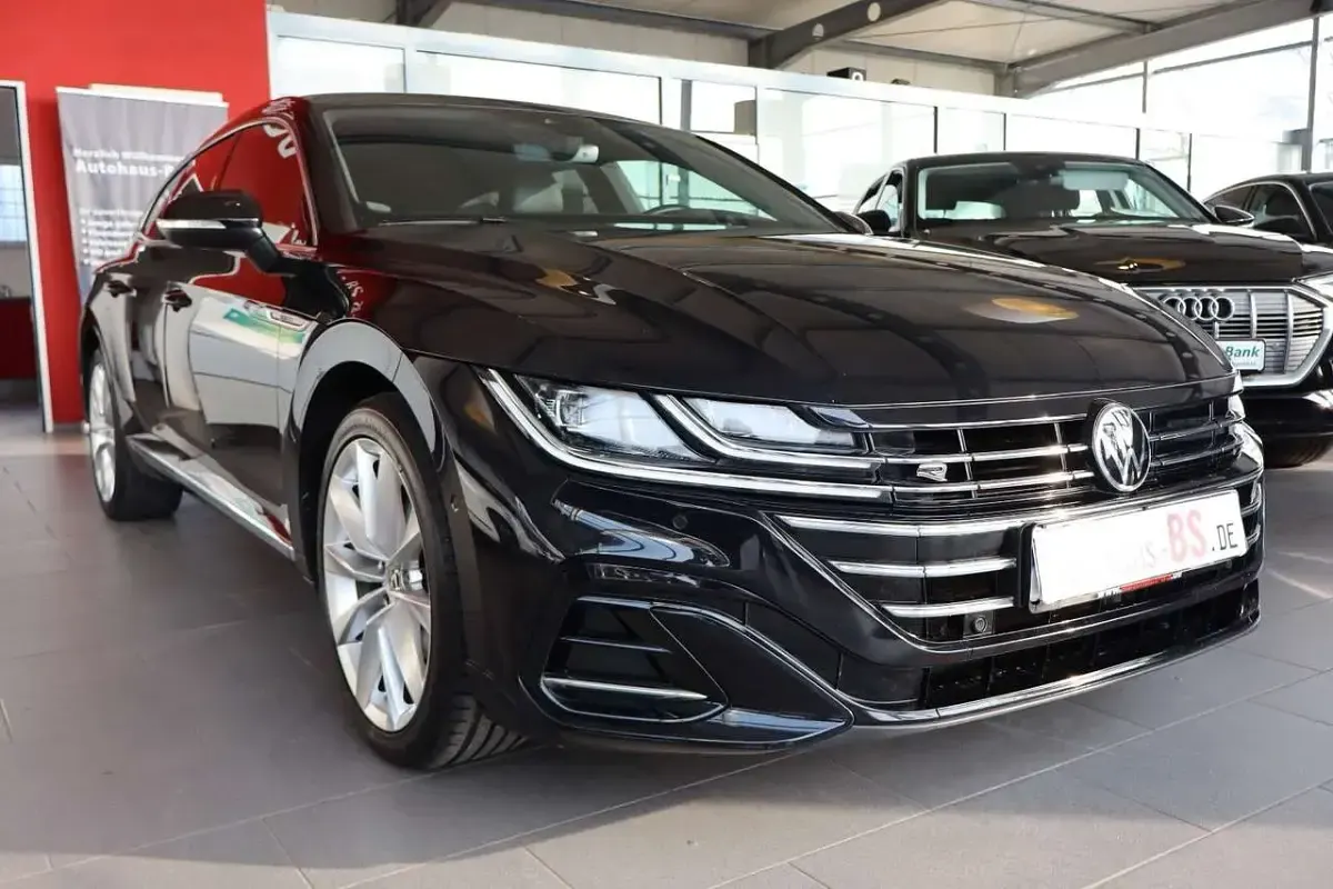 Gebraucht VW Arteon R-line 218 PS (160 kW) 2022 Deep black perleffekt Kombi