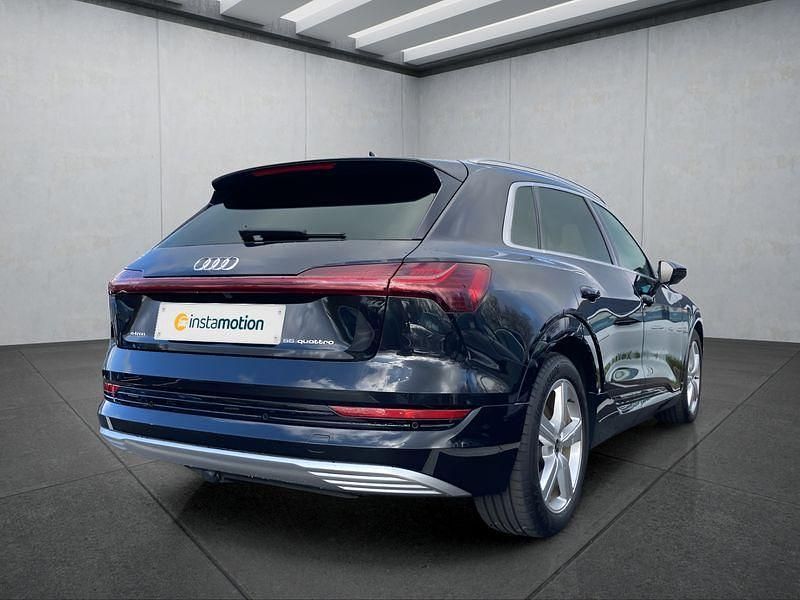 Gebraucht Audi e-tron Advanced 300 kW (408 PS) 2023 Schwarz SUV