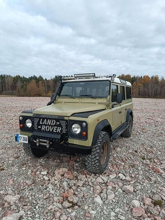 Grün Gebraucht 2001 Land Rover Defender SUV | 19.990 € (Superpreis) - Bild 1/4