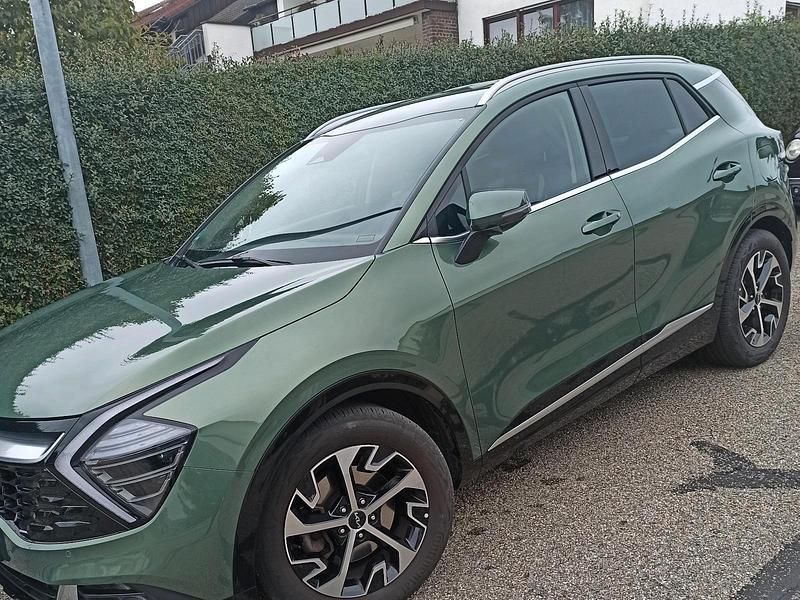 Grün Gebraucht 2022 Kia Sportage SUV | 23.999 € (Fairer Preis) - Bild 1/4