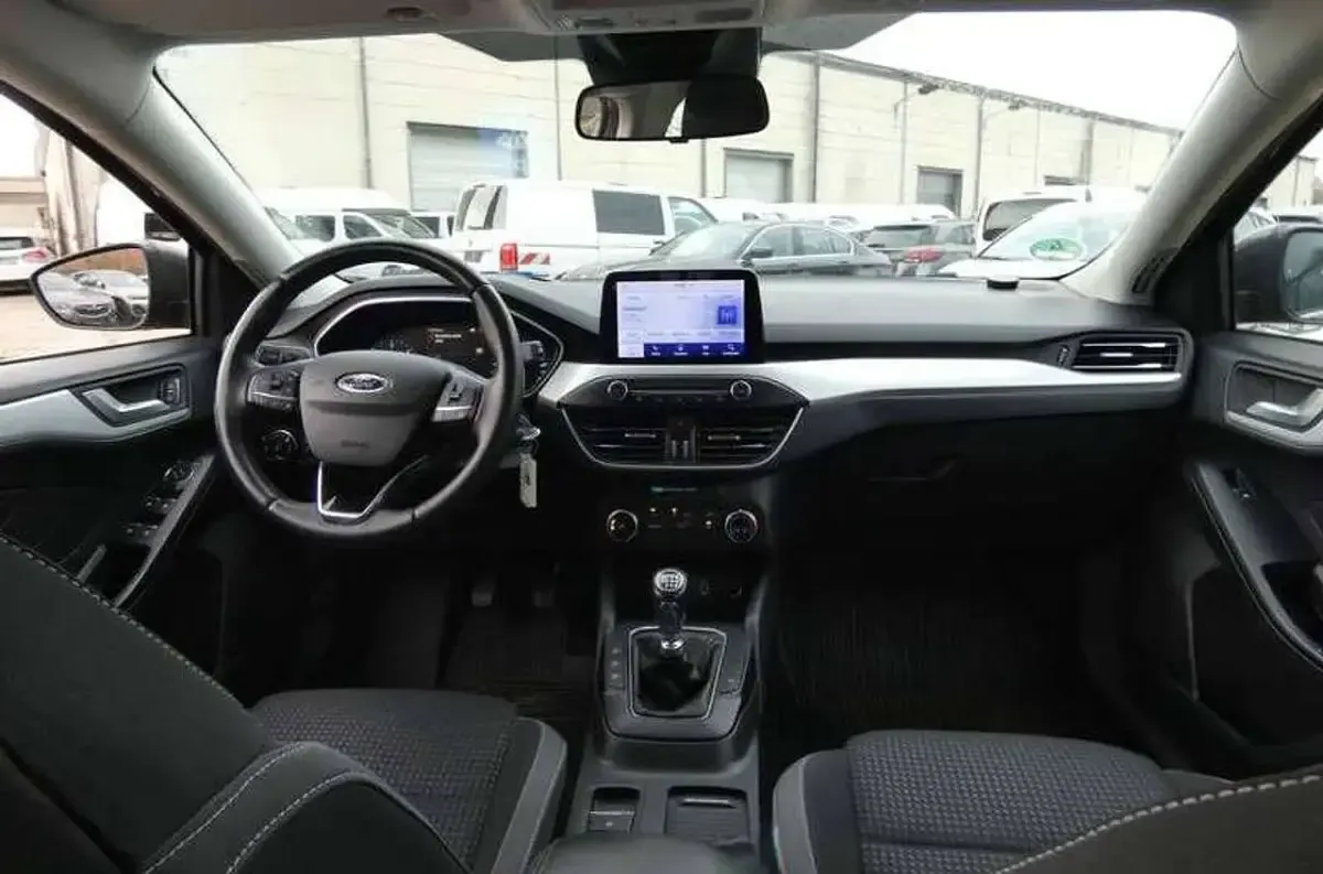 Gebraucht Ford Focus Cool & Connect 120 PS (88 kW) 2020 Grau Kombi